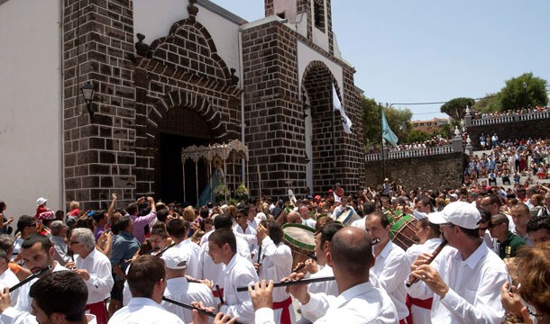 La Virgen de los Reyes recibe un nuevo homenaje en la Fiesta Real de Valverde
