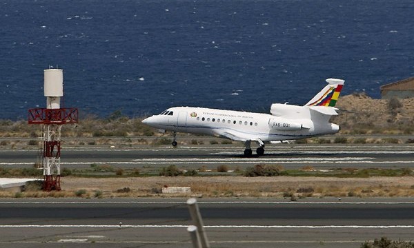 El avión de Evo Morales abandona el aeropuerto de Gran Canaria rumbo a La Paz