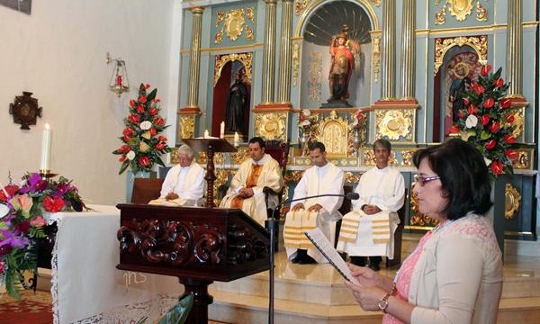 La presidenta pide a San Miguel “una isla de futuro para nuestros hijos”