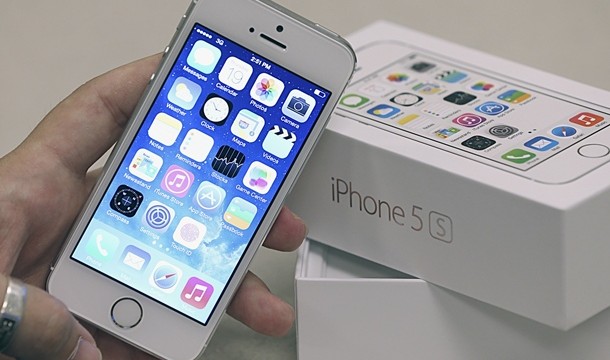 Los iPhone 5S y 5C llegarán a España el 25 de octubre