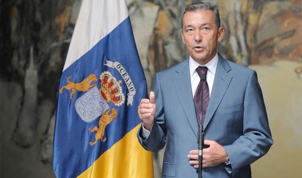 Paulino Rivero insiste en la reforma de la Constitución
