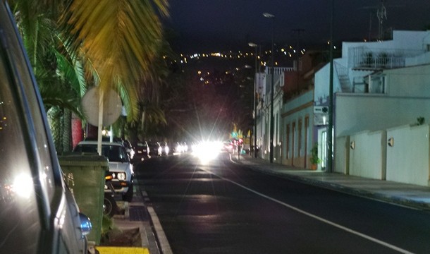 Quejas de los usuarios por la falta de luz en la carretera del Botánico