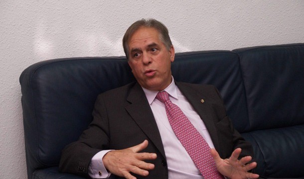 González Bethencourt ha presentado 400 preguntas en tres meses de senador