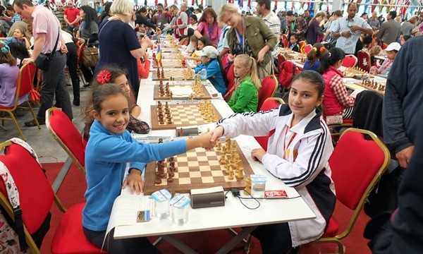 Adhara hace sus primeras tablas del torneo