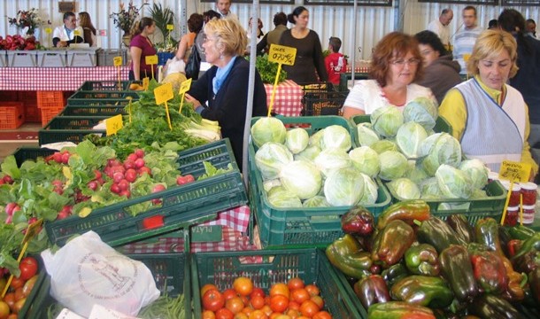 El Mercado del Agricultor de San Miguel recibe 4.800 visitas en un fin de semana