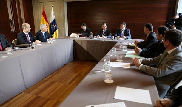 Rivero expone a Asinca el estado de las negociaciones sobre el REF