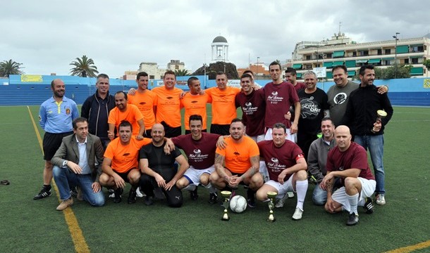 El equipo de Pub Limbo gana el torneo de fútbol de Ashotel