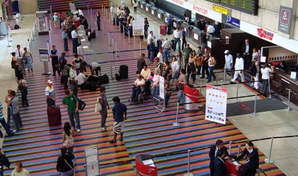 El precio de vuelos de Caracas a Madrid se multiplica por doce en las últimas semanas