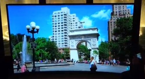 Samsung y LG presentan televisores flexibles que literalmente se doblan