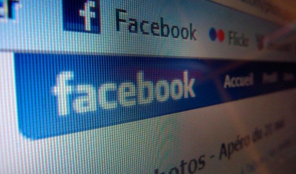 Facebook cae más de un 2% en bolsa tras anunciar la compra de WhastApp
