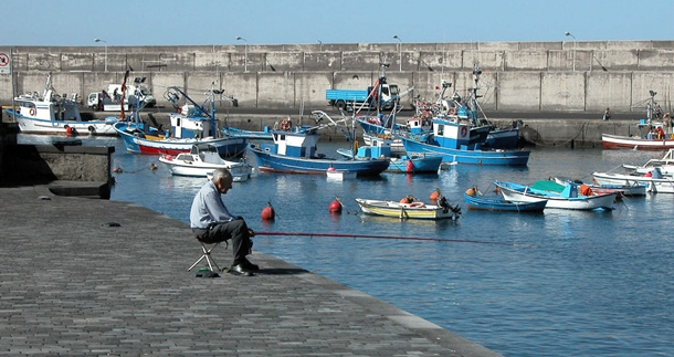 Suspendido el punto de primera venta de pescado de Playa San Juan