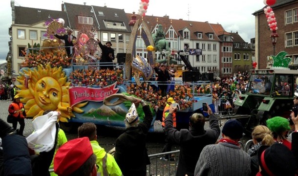 Promoción de la ciudad en el Coso del Carnaval de Düsseldorf