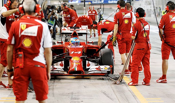 Alonso busca mejorar el F14 T en dos días de entrenamientos en Sakhir
