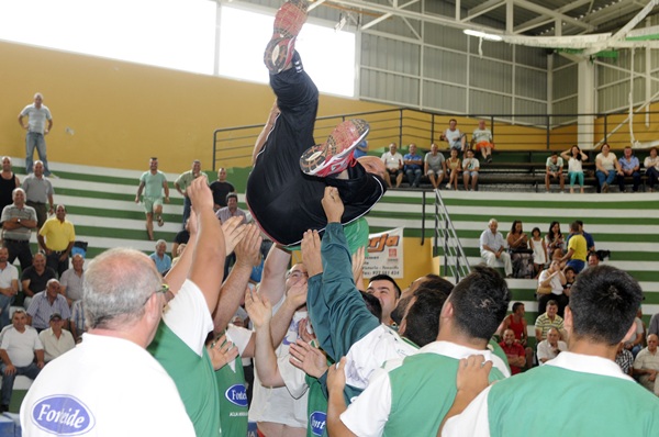 Lucha Canaria Victoria Campeon regional (1).jpg