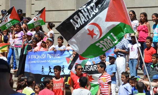 Niños saharauis marchan en Tenerife por el referéndum