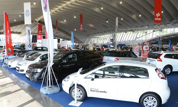 Las ventas de coches crecen un 18,4% en 2014, hasta 855.308 unidades, impulsadas por los PIVE