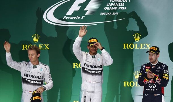 Hamilton triunfa en Suzuka y Alonso naufraga en la tercera vuelta
