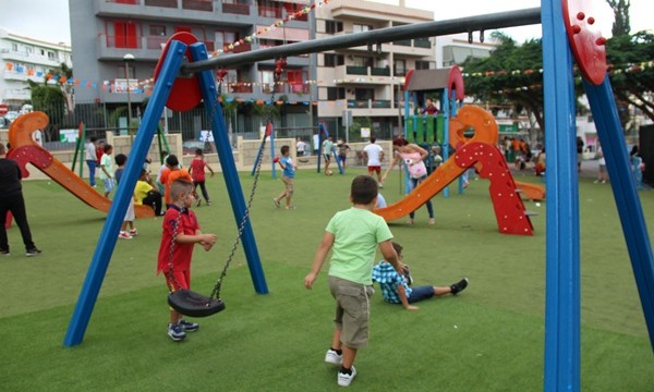 Rehabilitación y adaptación de varios parques infantiles 