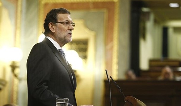Rajoy reclama no generalizar la corrupción porque solo quedará espacio para los “salvapatrias de las escobas”