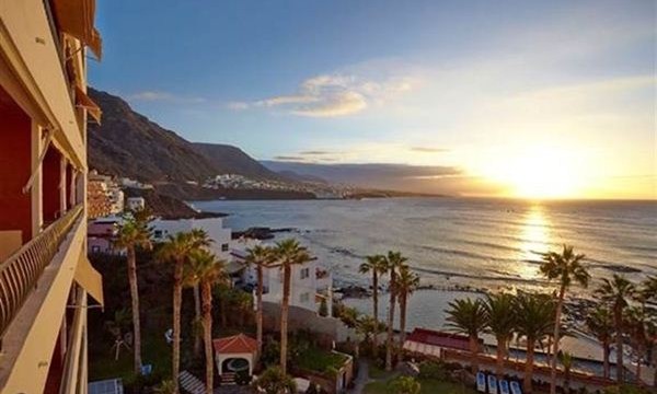 El turismo genera en Tenerife casi 3.800 millones en 2014, un 2% más