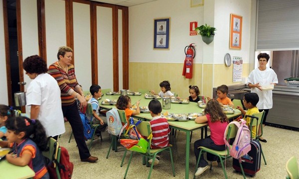 Municipios suplen con donaciones los almuerzos del comedor escolar  