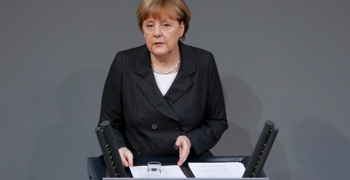 Merkel promete proteger a judíos y musulmanes frente al extremismo en Alemania