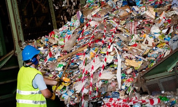 El Cabildo recula y reducirá el nuevo contrato de los residuos