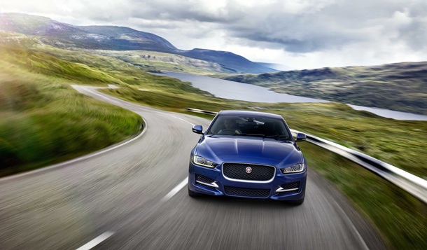 Jaguar XE y Range Rover Evoque vencen en los premios Best Cars 2015 