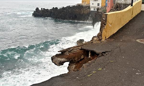 La alcaldesa desconoce el ‘otro’ informe de riesgo de Punta Brava