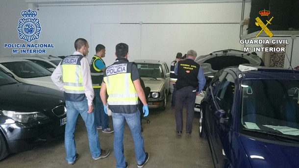 Incautan 32 vehículos de gama alta importados a Gran Canaria mediante falsificaciones, algunos de ellos robados