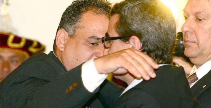El pacto local se firma por fin, pero sin las rúbricas de Díaz ni Abreu