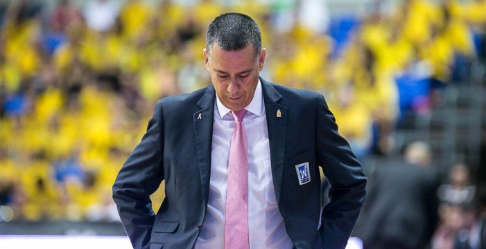 Alejandro Martínez deja el cargo de entrenador en el Iberostar Tenerife