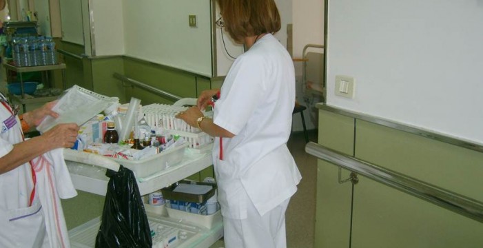 Cerca de 5.000 enfermeros canarios ya pueden prescribir medicamentos