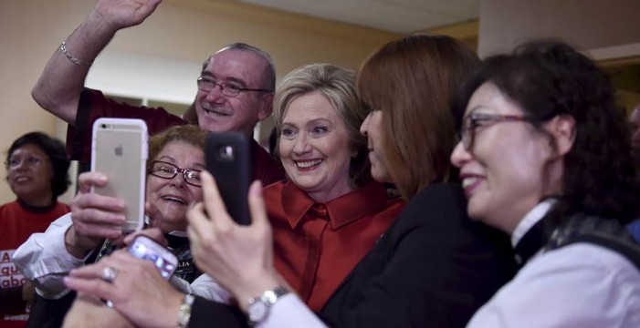 Clinton gana las primarias de Nevada por un estrecho margen