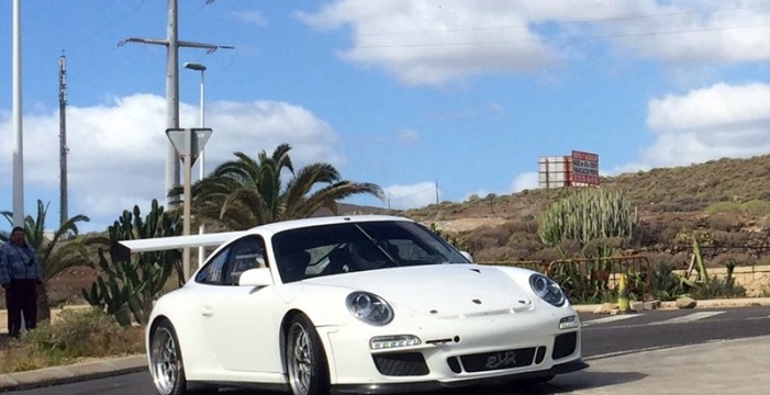 Enrique Cruz prueba en Tenerife el Porsche 911 GT3 2010 excampeón de España de Vallejo