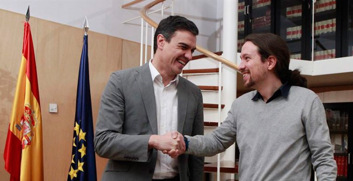 Pedro Sánchez acepta reunirse con Podemos, IU y Compromís para "pactar un programa para la investidura"