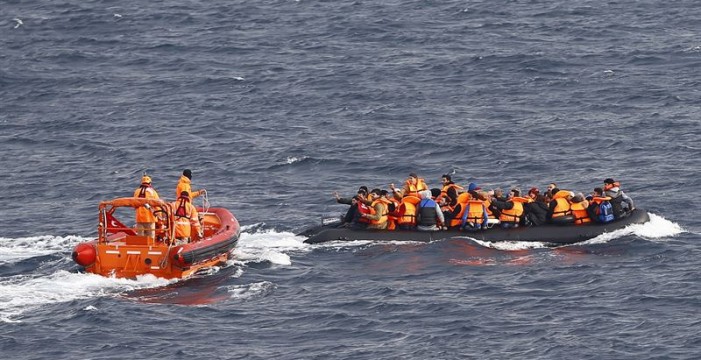Dos niños y un adulto sirios muertos en aguas del Egeo